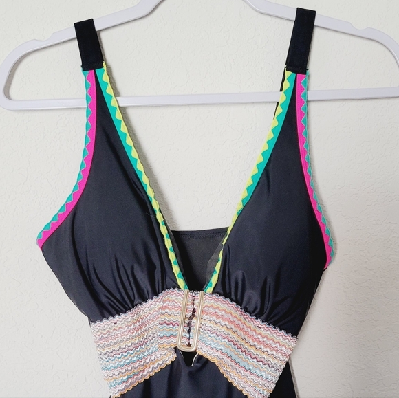 Swim Solutions Black One Piece with Neon Trim Sz M - Picture 4 of 11